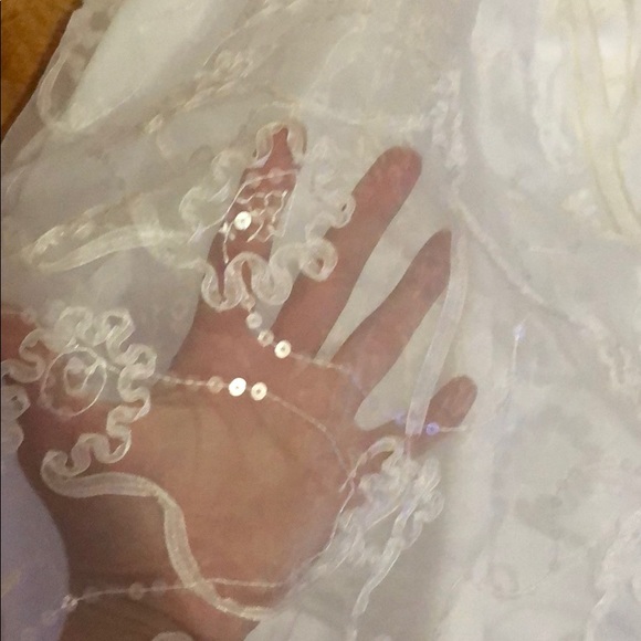 Christening dress used just once 6-9 months - Picture 2 of 3